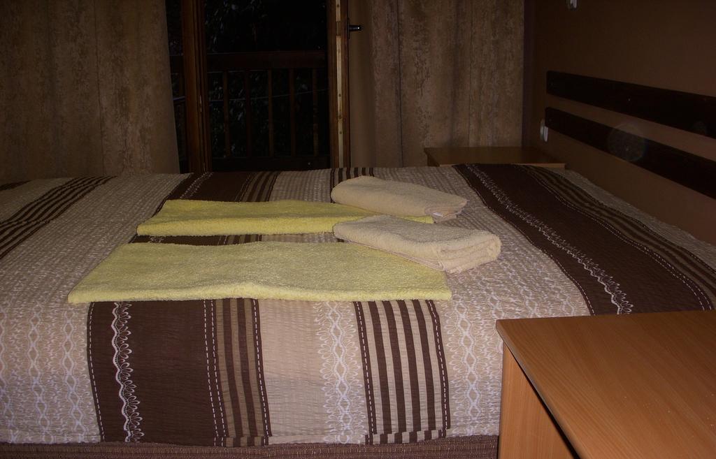 Chardak Apartments Ohrid Bilik gambar